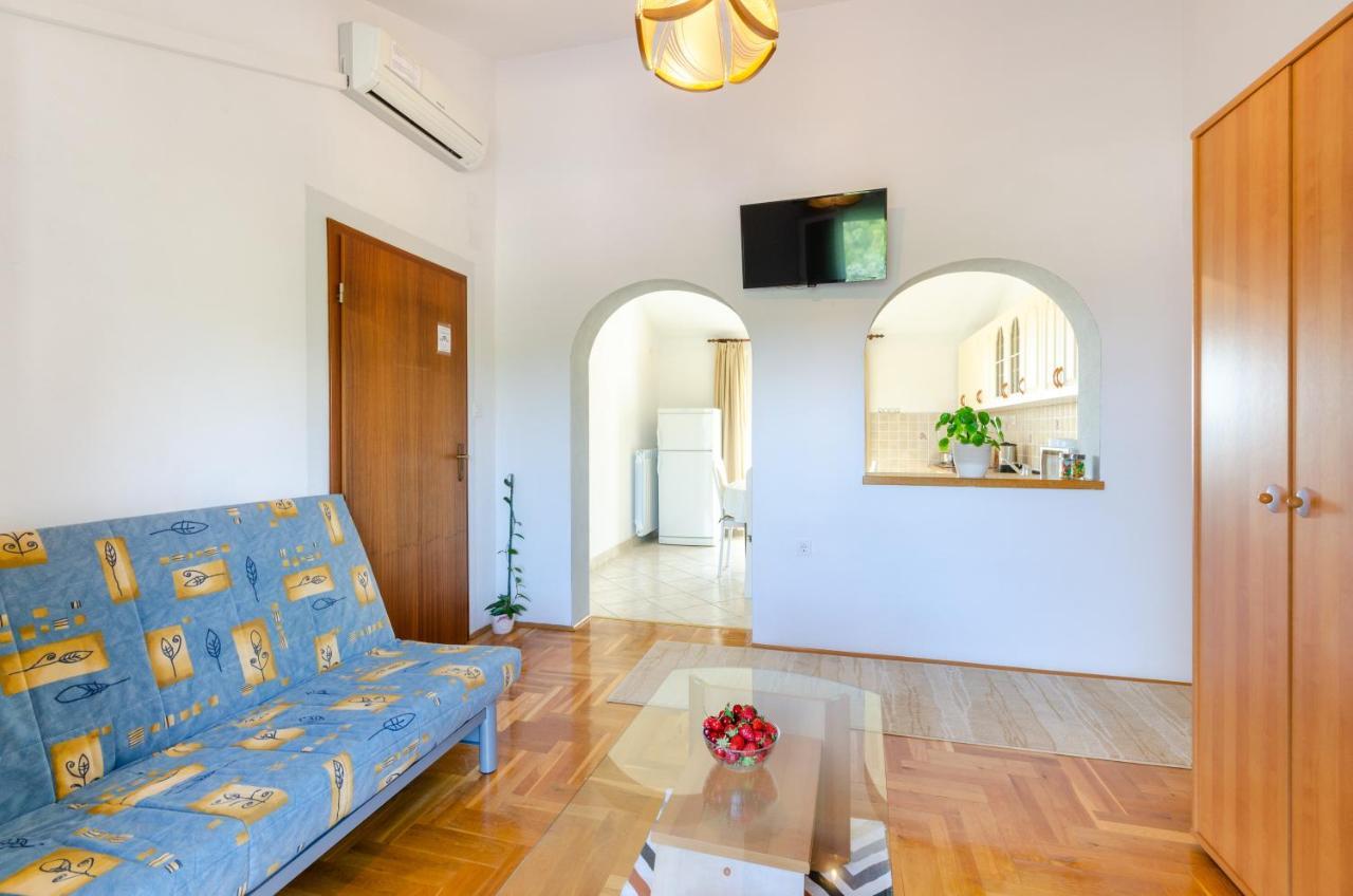 Apartmani Suncica Selce Ngoại thất bức ảnh